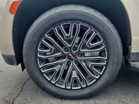 Certified 2021 GMC Yukon SLT w/ SLT Luxury Plus Package RWD image 33