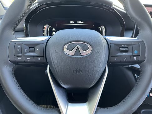 Certified 2025 INFINITI QX60 Luxe w/ Cargo Package AWD/4WD image 24