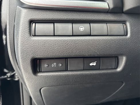 Used 2023 Nissan Rogue SV w/ SV Premium Package image 37