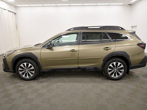 Used 2023 Subaru Outback Limited XT image 4