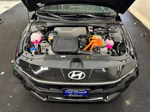 Used 2025 Hyundai Elantra SEL FWD image 10