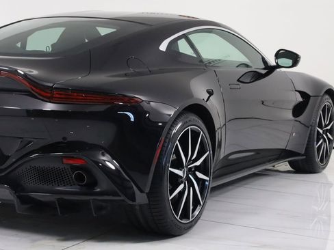 Used 2019 Aston Martin V8 Vantage Coupe image 38