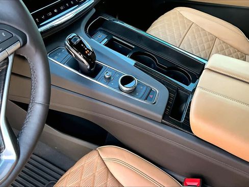 Used 2024 Cadillac Escalade Sport w/ LPO, ONYX Package AWD/4WD image 17