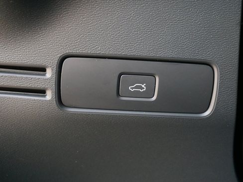 Used 2023 Volvo XC40 Recharge Plus w/ Protection Package Premier AWD/4WD image 27