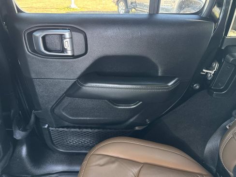 Used 2021 Jeep Wrangler Unlimited Rubicon image 18