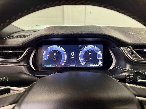 Used 2023 Jeep Grand Cherokee L Laredo image 78