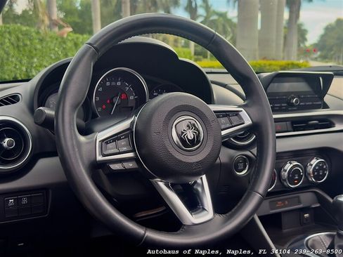 Used 2017 FIAT 124 Spider Classica RWD image 15