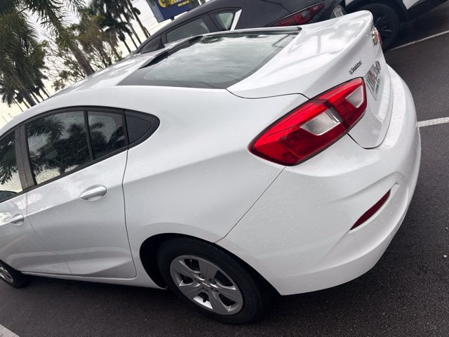 Used 2018 Chevrolet Cruze LS FWD image 9