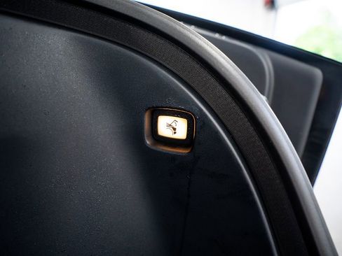 Used 2024 Tesla Cybertruck AWD Crew Cab image 41