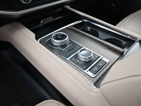 Used 2024 Ford Expedition Max Limited image 34