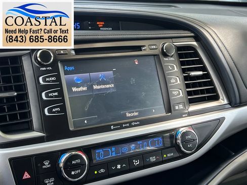 Used 2017 Toyota Highlander XLE FWD image 40