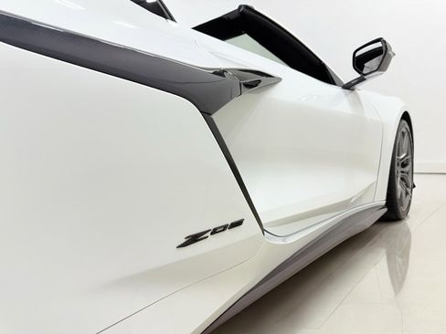 Used 2023 Chevrolet Corvette Z06 image 30