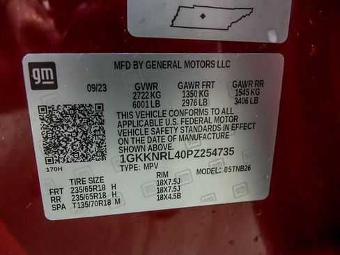 Used 2023 GMC Acadia SLE w/ Driver Convenience Package image 31