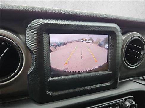 Used 2023 Jeep Wrangler Unlimited AWD/4WD image 13