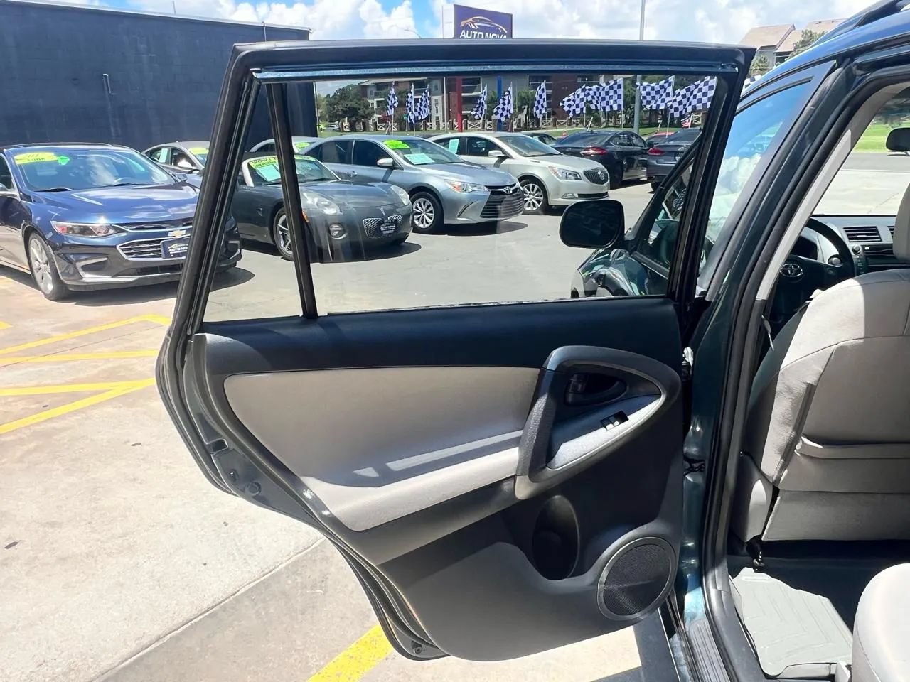 Used 2009 Toyota RAV4 2WD image 22