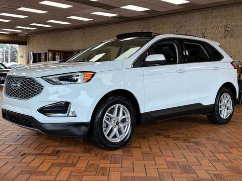 Used 2023 Ford Edge SEL w/ Convenience Package AWD/4WD image 4