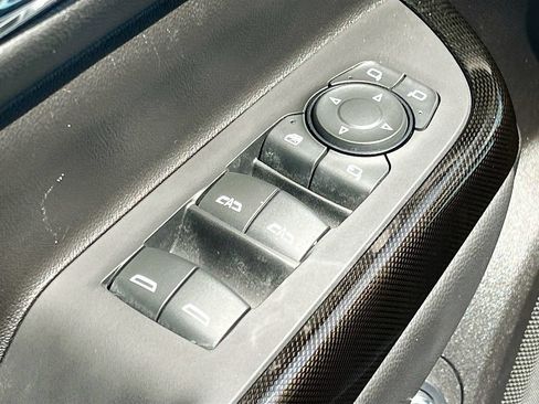Used 2023 GMC Acadia AT4 w/ Technology Package AWD/4WD image 18