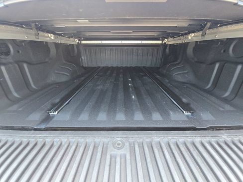 Used 2021 Nissan Titan PRO-4X w/ Pro-4x Convenience Package AWD/4WD image 12
