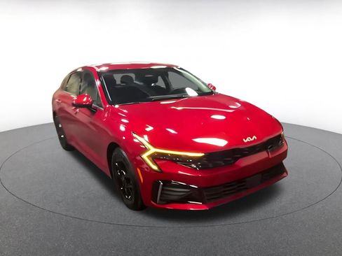 Used 2025 Kia K5 LXS image 3