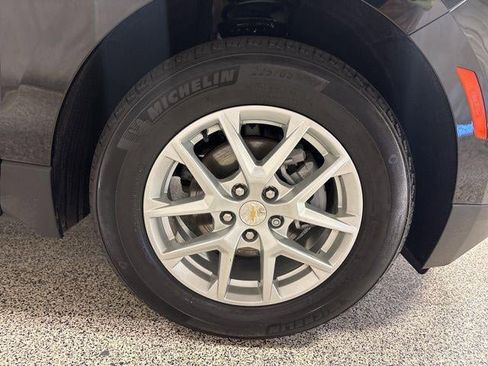 Used 2023 Chevrolet Equinox LT image 18