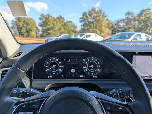 Used 2024 Kia Seltos S image 29