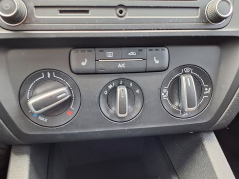 Used 2018 Volkswagen Jetta S image 7