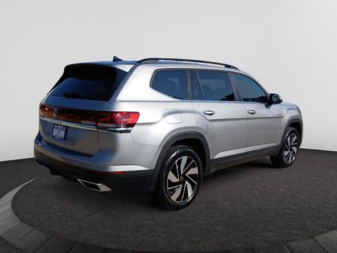 Certified 2025 Volkswagen Atlas SE FWD image 7