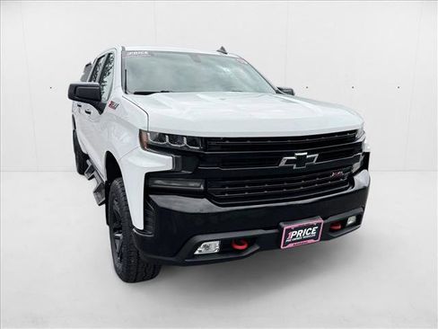 Used 2019 Chevrolet Silverado 1500 LT Trail Boss image 3