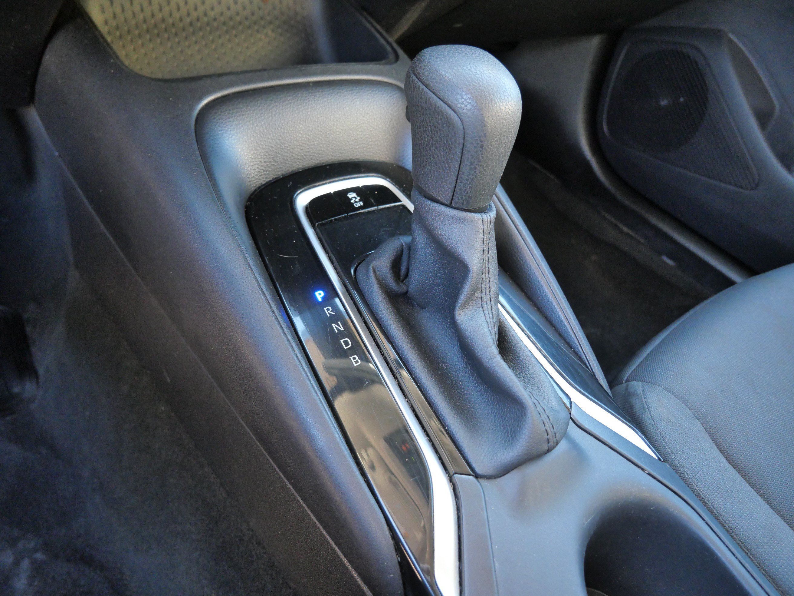 Certified 2025 Toyota Corolla LE FWD image 25