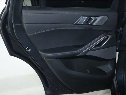 Used 2021 BMW X6 xDrive40i w/ Premium Package image 13