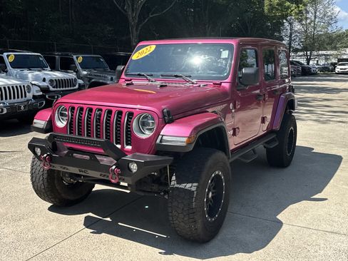 Used 2022 Jeep Wrangler Unlimited Sahara w/ LED Lighting Group AWD/4WD image 3