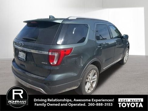 Used 2016 Ford Explorer XLT w/ Equipment Group 202A AWD/4WD image 5