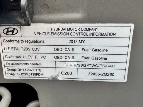 Used 2013 Hyundai Santa Fe Sport 2.0T FWD image 23