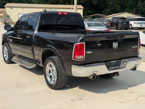 Used 2017 RAM 1500 Laramie AWD/4WD image 5