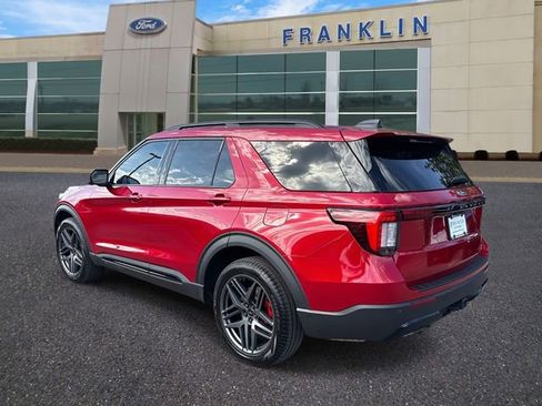 Certified 2025 Ford Explorer ST-Line w/ Premium Package AWD/4WD image 5