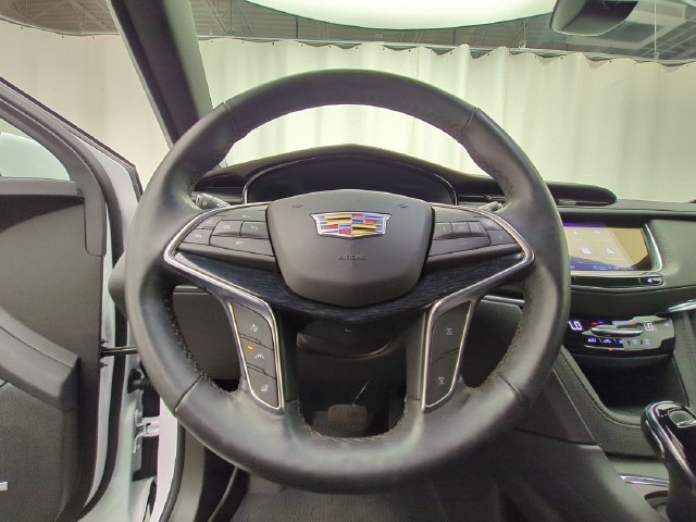 Used 2024 Cadillac XT5 Premium Luxury w/ LPO, Floor Liner Package AWD/4WD image 10