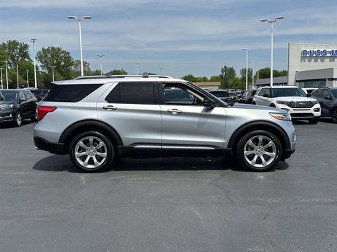 Used 2020 Ford Explorer Platinum w/ Premium Technology Package AWD/4WD image 2