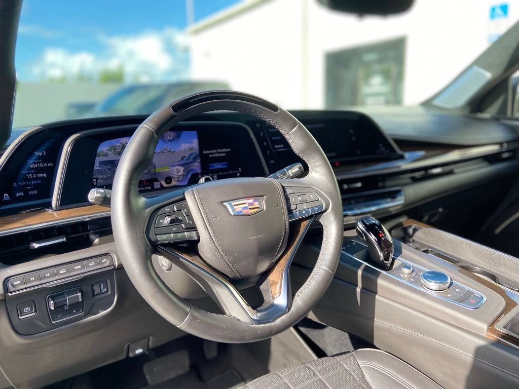 Used 2023 Cadillac Escalade Sport Platinum w/ LPO, ONYX Package AWD/4WD image 14