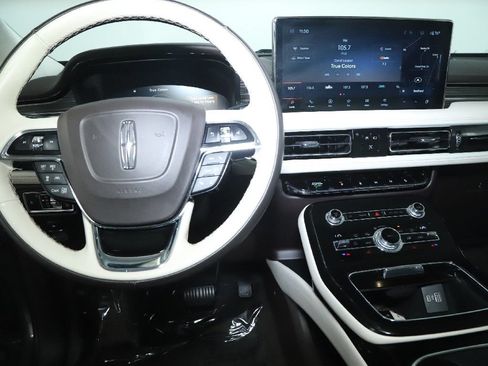 Certified 2023 Lincoln Nautilus Black Label AWD/4WD image 30