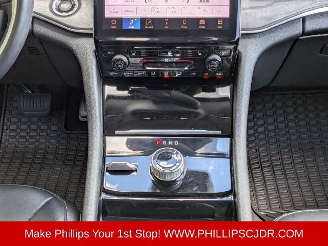 Used 2021 Jeep Grand Cherokee L Limited AWD/4WD image 18