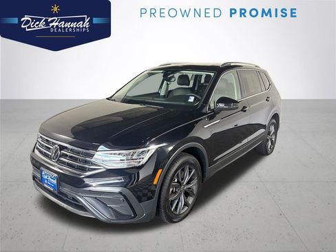 Certified 2022 Volkswagen Tiguan SE w/ Panoramic Sunroof Package image 1