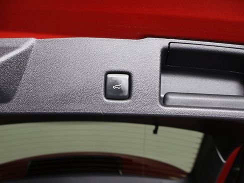 Used 2025 Ford Escape SE w/ PHEV Premium Package FWD image 19