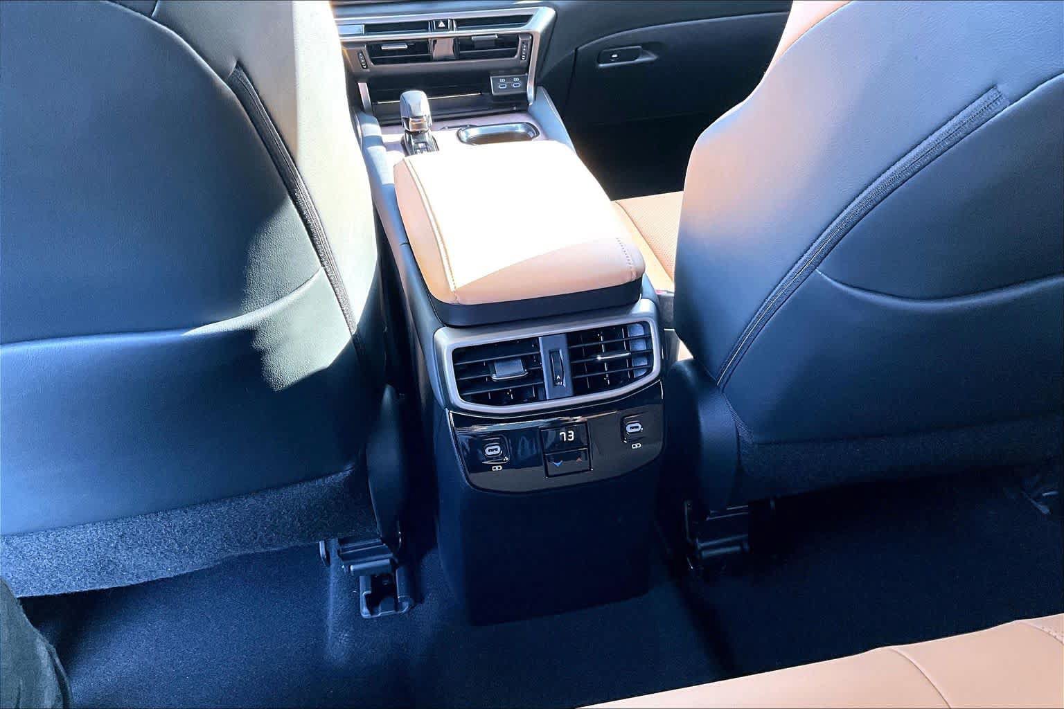 Certified 2026 Lexus RX 350 Premium w/ Accessory Package (Z1) AWD/4WD image 10