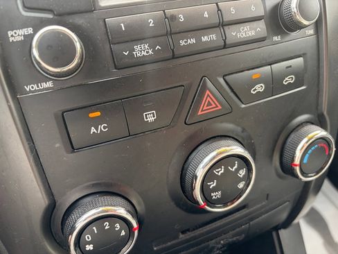 Used 2013 Kia Sorento LX FWD image 13