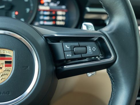 Certified 2024 Porsche Macan AWD/4WD image 29