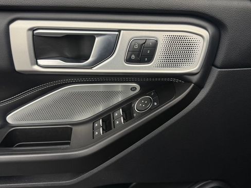 Used 2020 Ford Explorer ST w/ ST Street Pack image 16