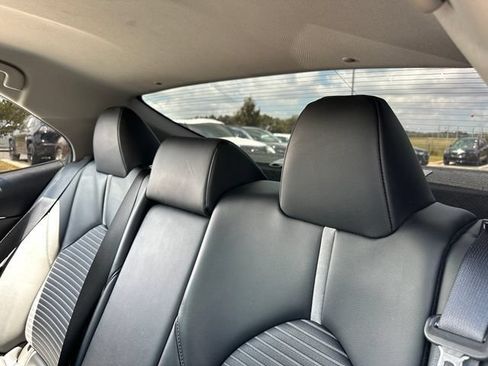 Used 2021 Toyota Camry SE w/ Convenience Package FWD image 20