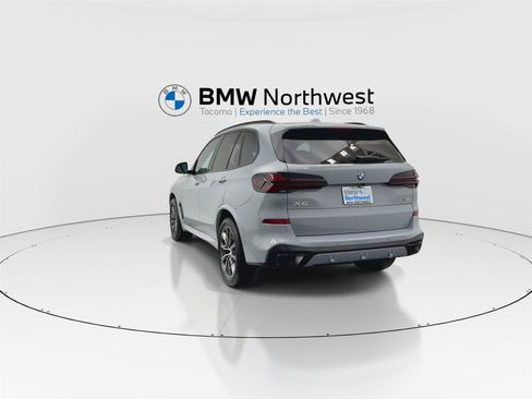 New 2026 BMW X5 xDrive40i w/ M Sport Package AWD/4WD image 13