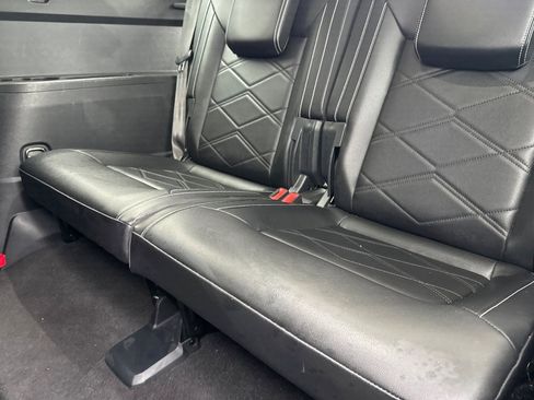 Used 2024 Volkswagen Atlas SE image 32