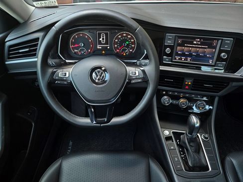 Used 2019 Volkswagen Jetta SE FWD image 14